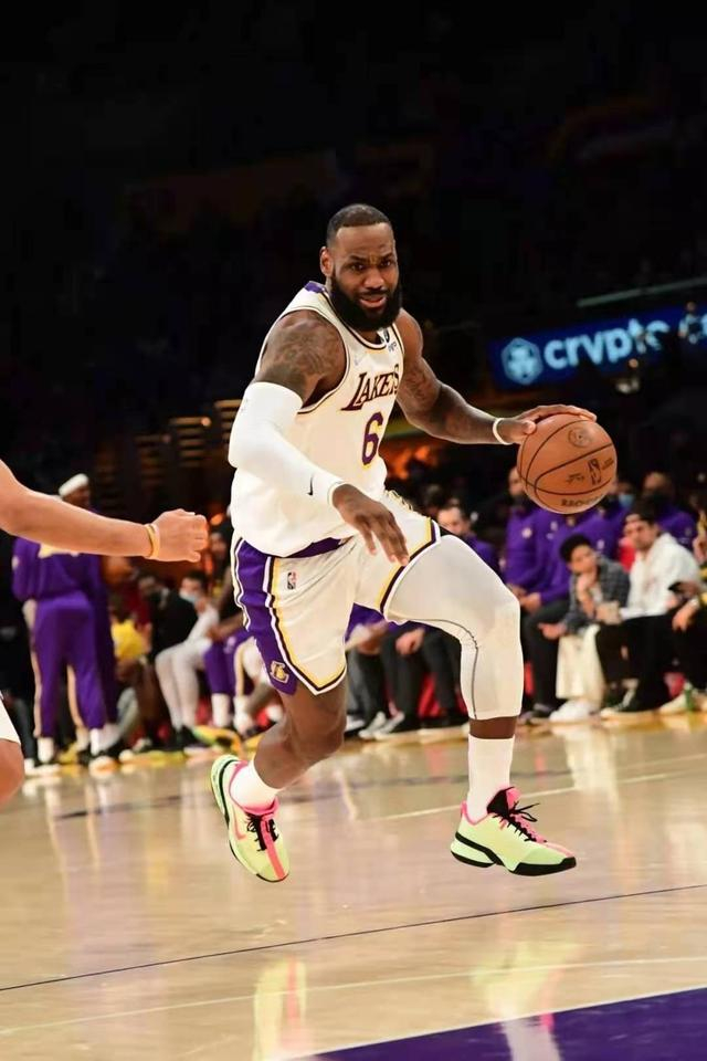 欧超杯赛程吃紧，波士顿凯尔特人关键时刻手感冰凉，悬念犹存，高层口径保持一致(威廉欧赔很准吗)